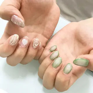 ネイル 板垣 綾乃のネイルデザイン