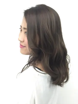 セミロング カラー 岩崎 裕司のヘアスタイル