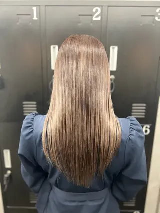 ロング カラー 透明感カラー特化🫧 🦋栗原🦋のヘアスタイル