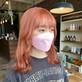 セミロング 透け感カラー/ momo🦕のヘアスタイル