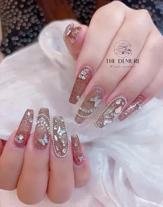 ネイル Demure Amy 銀座店のネイルデザイン