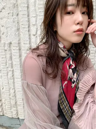 ロング カラー 榑松 恵里のヘアスタイル