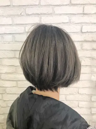 ショート カラー 大平 美沙のヘアスタイル
