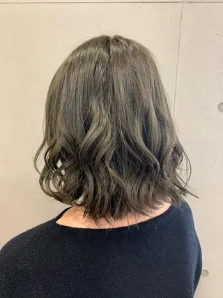 ミディアム おせ ちさとのヘアスタイル
