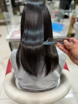セミロング 髪質改善・縮毛矯正 大石　郷のヘアスタイル