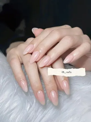 ミディアム イェン ⭐のネイルデザイン