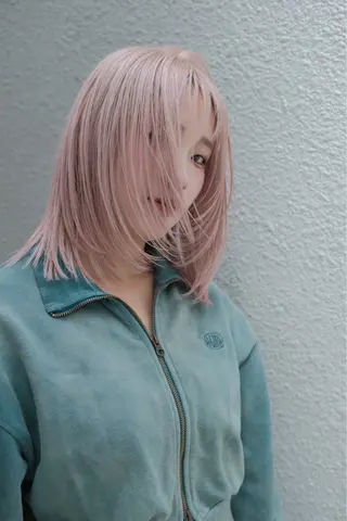 ロング カラー OPUSダブルカラー ケアブリーチのヘアスタイル