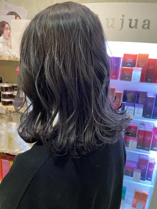 セミロング カラー 松佐 ゆかりのヘアスタイル