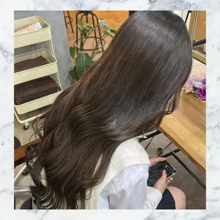 カラー 艶髪✖️ハイトーン 🫧YURIA🫧のヘアスタイル