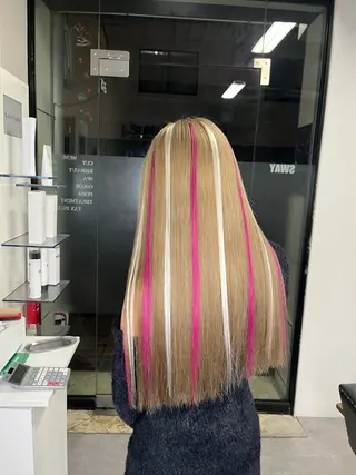 ロング カラー ヘアアレンジ 丹波 月愛のヘアスタイル