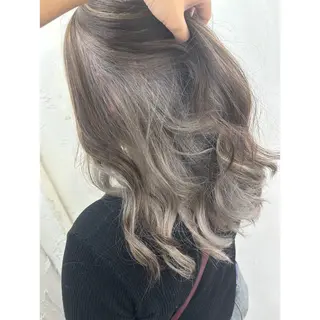セミロング 韓国ヘア×ハイトーン AYA💫のヘアスタイル