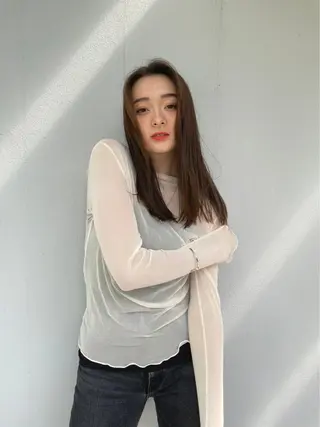 セミロング ブリーチ卒業✖️ 髪質改善1%のヘアスタイル