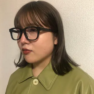 ミディアム カラー 渋谷 留菜のヘアスタイル