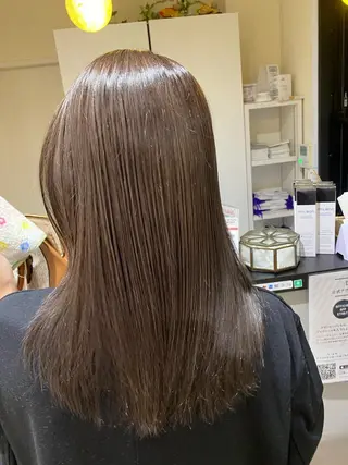 セミロング カラー 三戸 修平のヘアスタイル