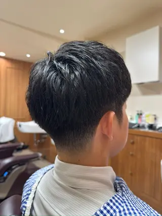 ショート 有田 光輝のヘアスタイル