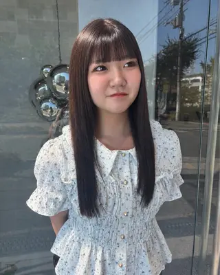 セミロング 都築 未来のヘアスタイル