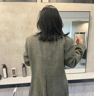 ミディアム カラー 渋谷 留菜のヘアスタイル