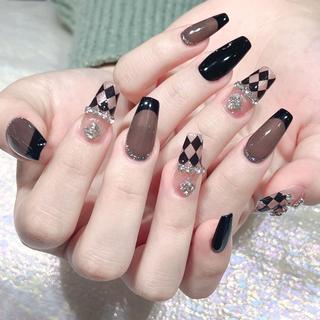 ネイル Queens テイのネイルデザイン