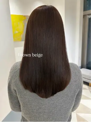 ミディアム 成岡 愛美のヘアスタイル