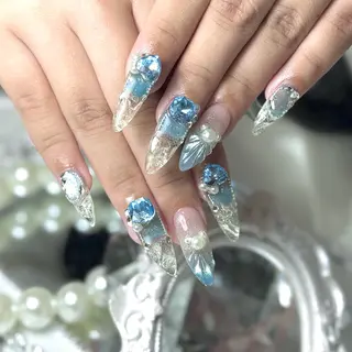 ネイル ルシイ🎀新宿長さ 出しパーツ専門店のネイルデザイン