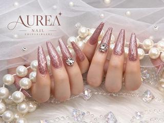 ネイル H-nail ロング/3D/Y2Kのネイルデザイン