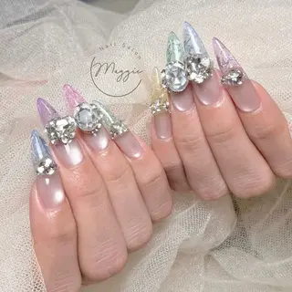 ネイル Maggie Nail🦩のネイルデザイン