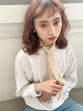 ミディアム カラー パーマ 💓パーマ，💗 レイヤーカットのヘアスタイル