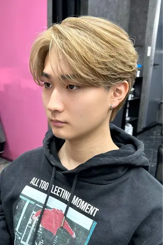ショート カラー メンズ メンズスタイリスト 前田雄輝のヘアスタイル