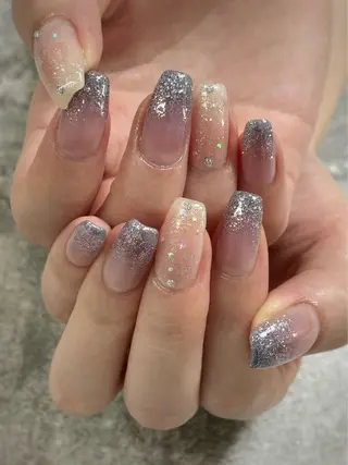 ネイル FIORITURA Maikoのネイルデザイン