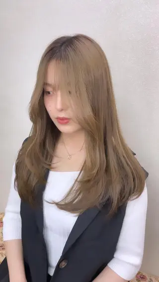 セミロング 🖤JIN🖤久留米 ハイトーン 髪質改善のヘアスタイル