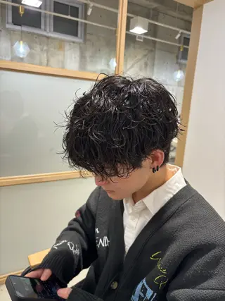 パーマ メンズ レイヤーカット🥀/ 大曽根🤍yuukaのヘアスタイル