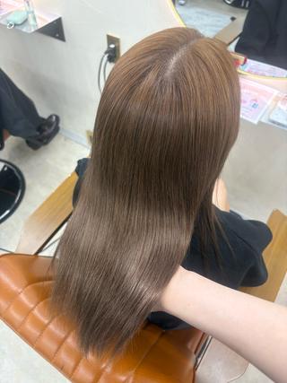セミロング カラー ぴんく髪の美容師🎀 🖤ゆうなのヘアスタイル