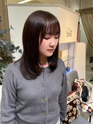 ミディアム 透明感カラー️🫧 清水杏乃のヘアスタイル
