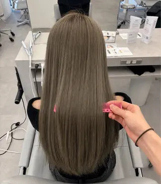 ロング カラー ブリーチ/ハイトーン 🤍そな🤍のヘアスタイル