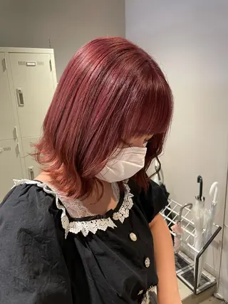 ミディアム カラー 抜け感レイヤー︴ ニュアンスカラーのヘアスタイル