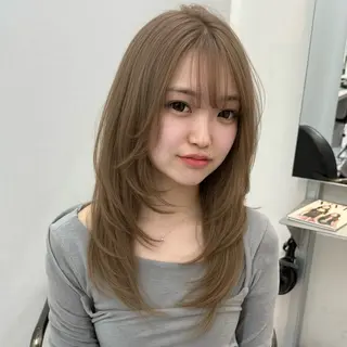 ロング 鍋田/ 渋谷/ 縮毛矯正／レイヤーのヘアスタイル
