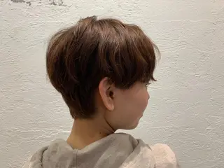 ショート カラー fio マナミのヘアスタイル