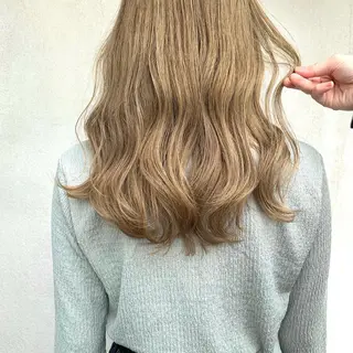 カラー 塚本 悠里のヘアスタイル