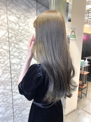 ロング カラー ベージュ透明感カラー 💟AYUMI💟のヘアスタイル