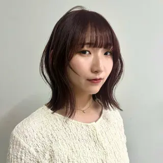 ミディアム いとう ほのかのヘアスタイル