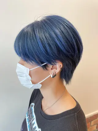 ショート カラー 透明感カラー 🩶🩵🩷AIRIのヘアスタイル