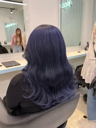 セミロング カラー ブリーチカラー 🩵MIZUKIのヘアスタイル
