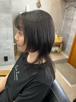セミロング ヤマモト ヒロミのヘアスタイル