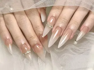 ネイル Roi ロア Megumiのネイルデザイン