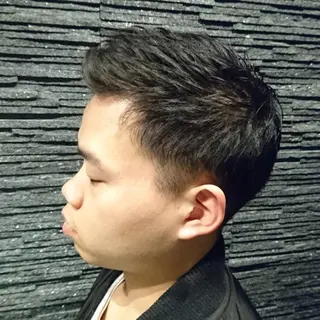 ショート BroTokyo マルのヘアスタイル