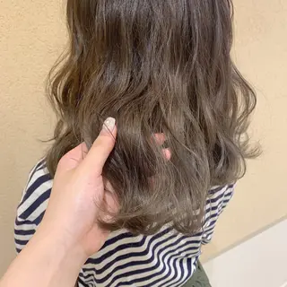 セミロング カラー 𝒢𝒾𝓇𝓁𝓎 ⑅　𝓎𝓊𝓀𝒶のヘアスタイル