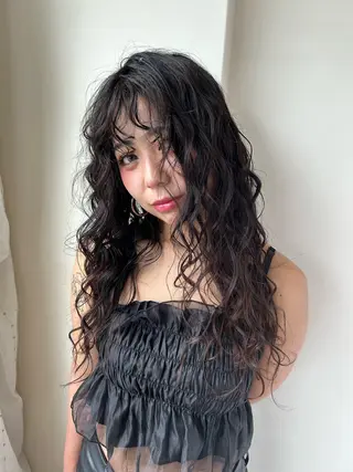 ロング Maho/海外 レイヤー/ハッシュのヘアスタイル