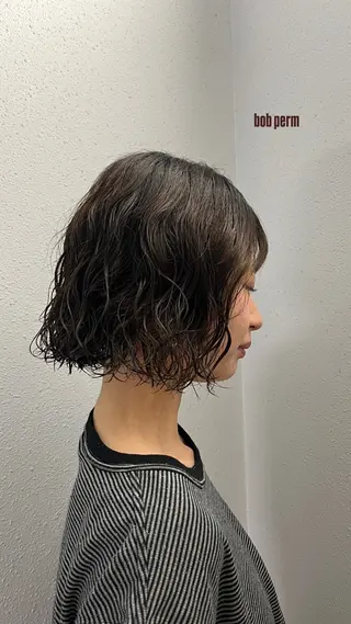 ミディアム パーマ 西村 瑠々花のヘアスタイル