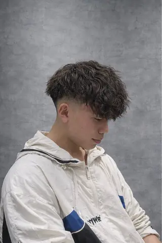 カラー パーマ メンズ 三浦 翔太のヘアスタイル
