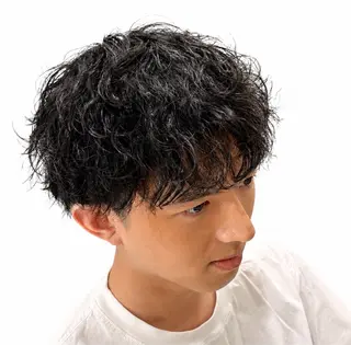 カラー メンズ 岡山メンズパーマ 白神珠梨のヘアスタイル